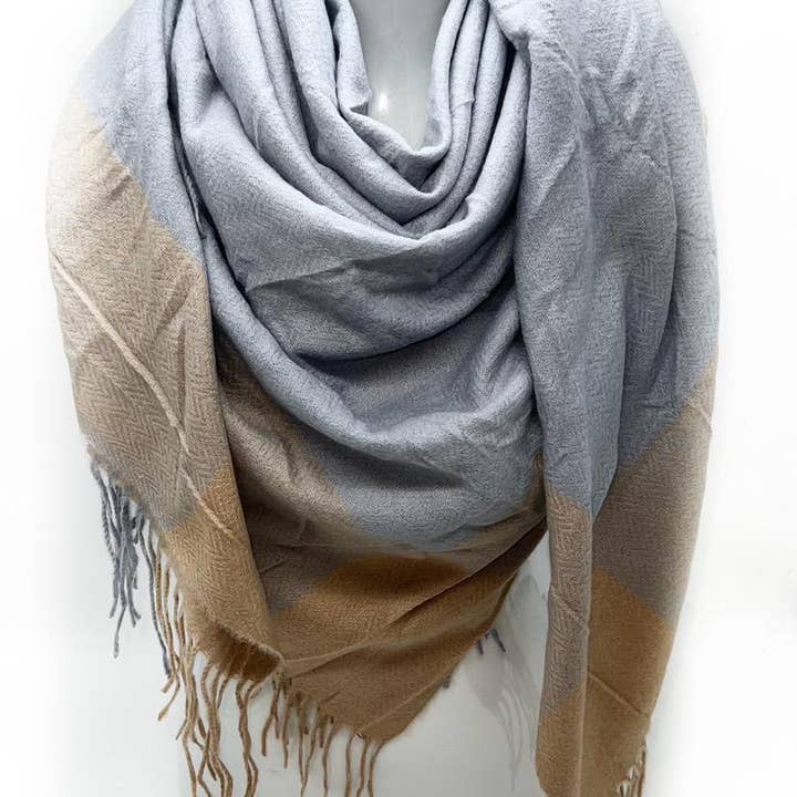 LINETA - Wholesale Scarf - Women's - HG-34 Large square scarf with long fringes9