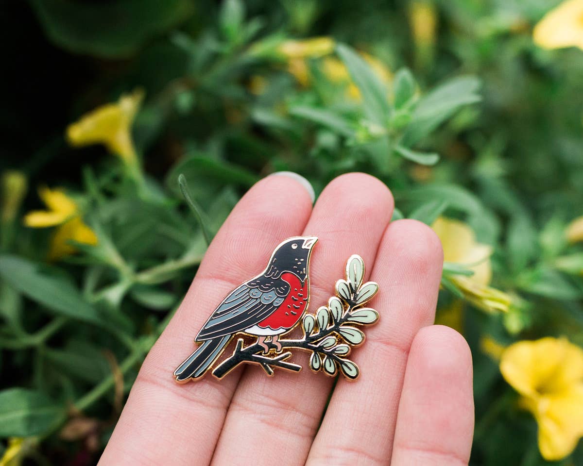 Wildship Studio - Wholesale Lapel Pin/Button - Robin Enamel Pin1