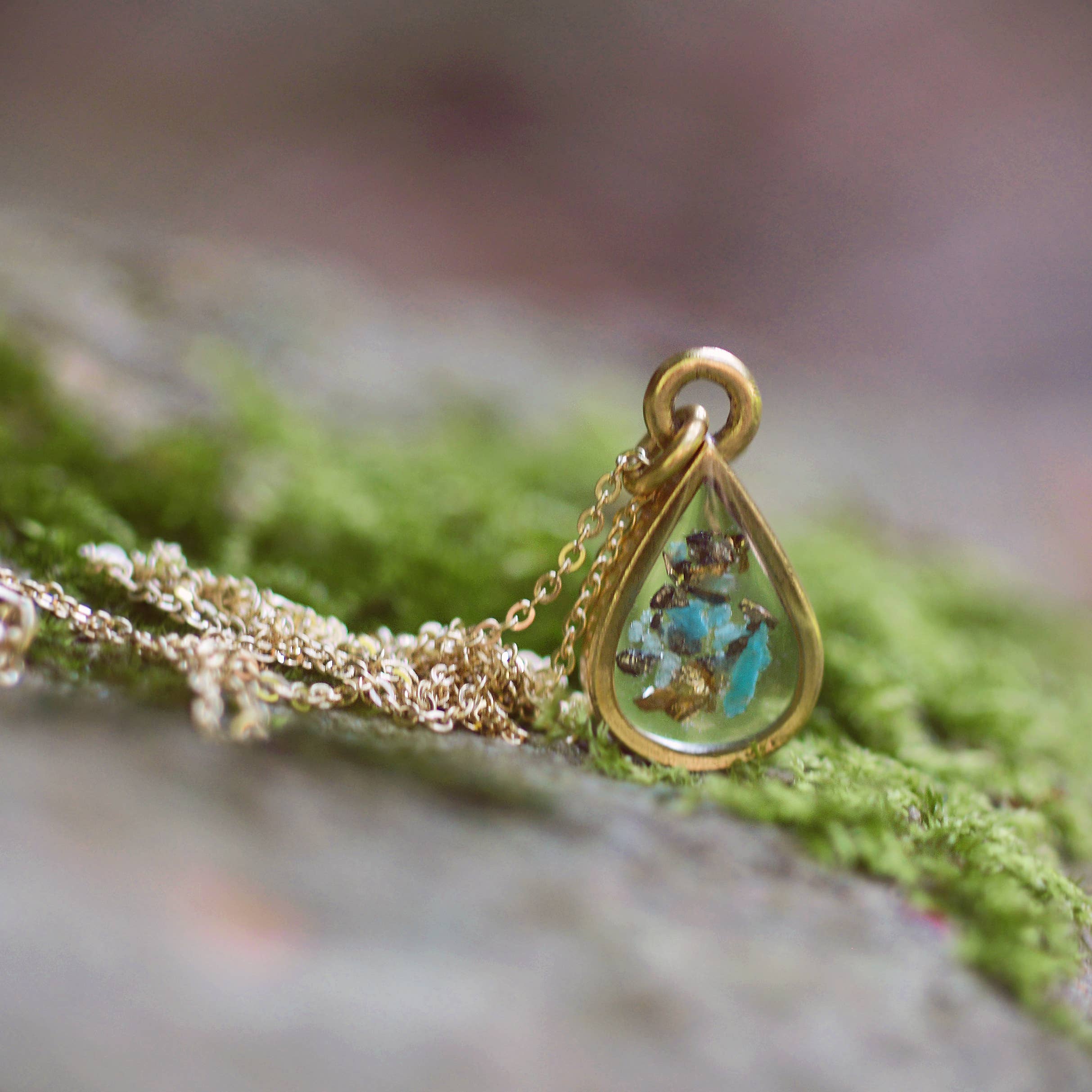 Cameoko - Wholesale Pendant/Charm Necklace - Petite Teardrop Crushed Gemstone Necklace2