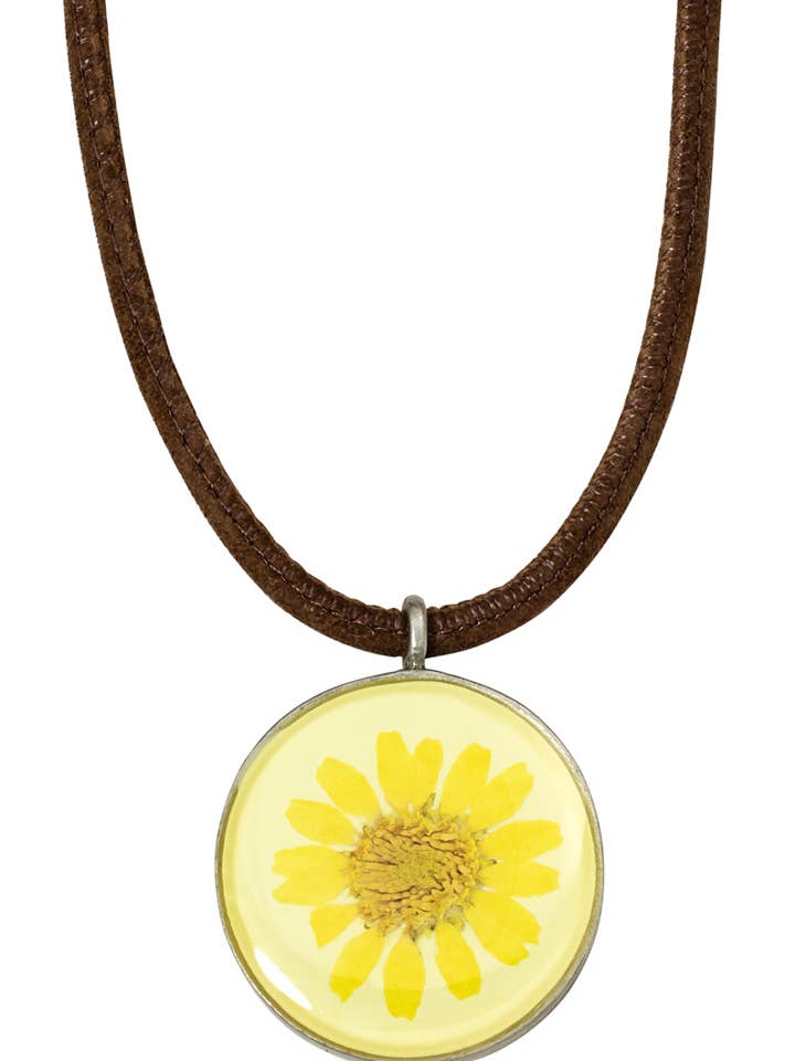 Collana rotonda in pelle con margherite gialla per la vendita all'ingrosso da parte di Shari Dixon