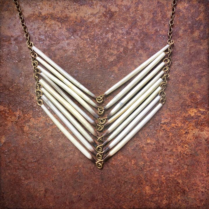 ASTALI – wholesale Pendant/charm necklace – Porcupine Quill Chevron Necklace, Black/Brown & Ivory/White7