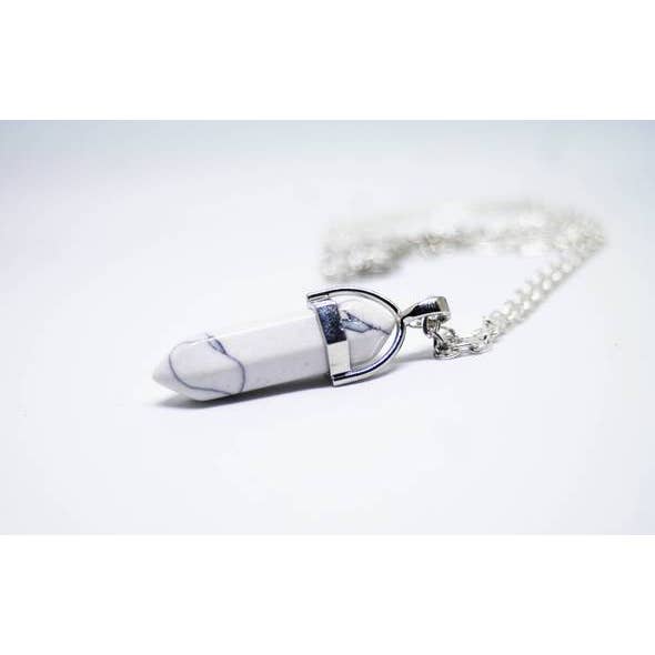 Leren koord - witte howliet turquoise healing point crystal ketting hanger voor dames en heren voor wholesale door Foxfire Stones