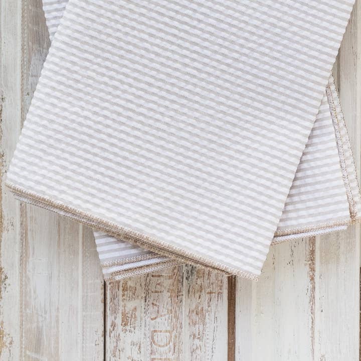 Dot and Army - Wholesale Dinner & cloth napkin - Seersucker Everyday Napkins, set of four3