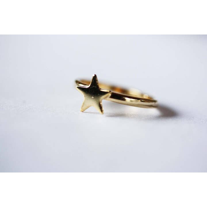Diament Jewelry - Wholesale Band/Stacked Ring - Gold Star Ring1