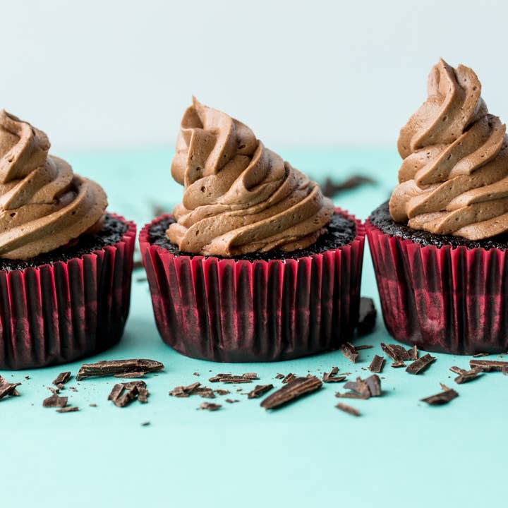 LillyBean Baking - Wholesale Cake Decorating Kit - Chocolate Buttercream Frosting Mix (Vegan & Gluten-Free)