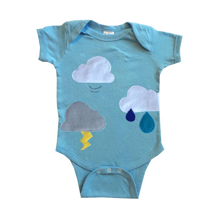 Skyer er overalt Onesie for engroshandel hos mi cielo