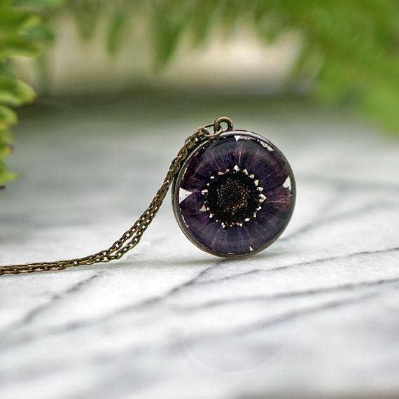 Collar Margarita Marina Oscuro para venta al por mayor de The Pretty Pickle