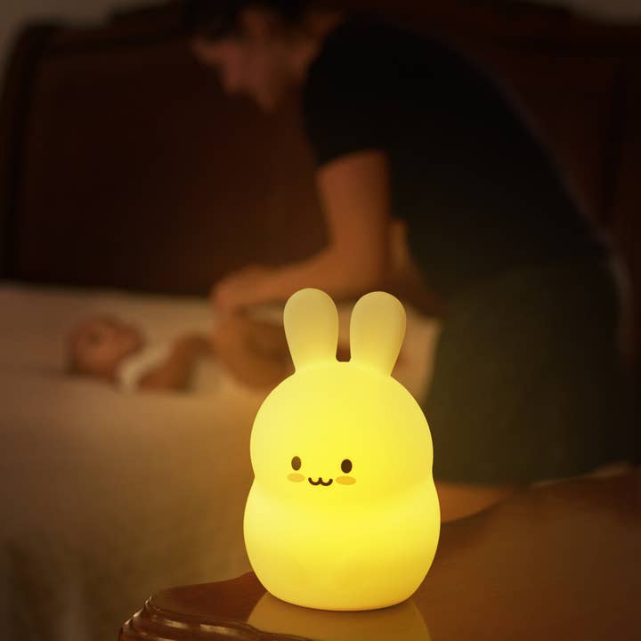 Lumieworld - Wholesale Night light – Child & baby - Lumipets® LED Bunny Night Light with Remote3