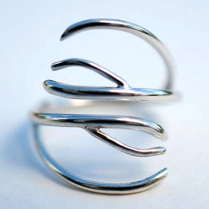 Bague Roots en bois rhodié pour la vente par LettersToSarah Metalsmithing