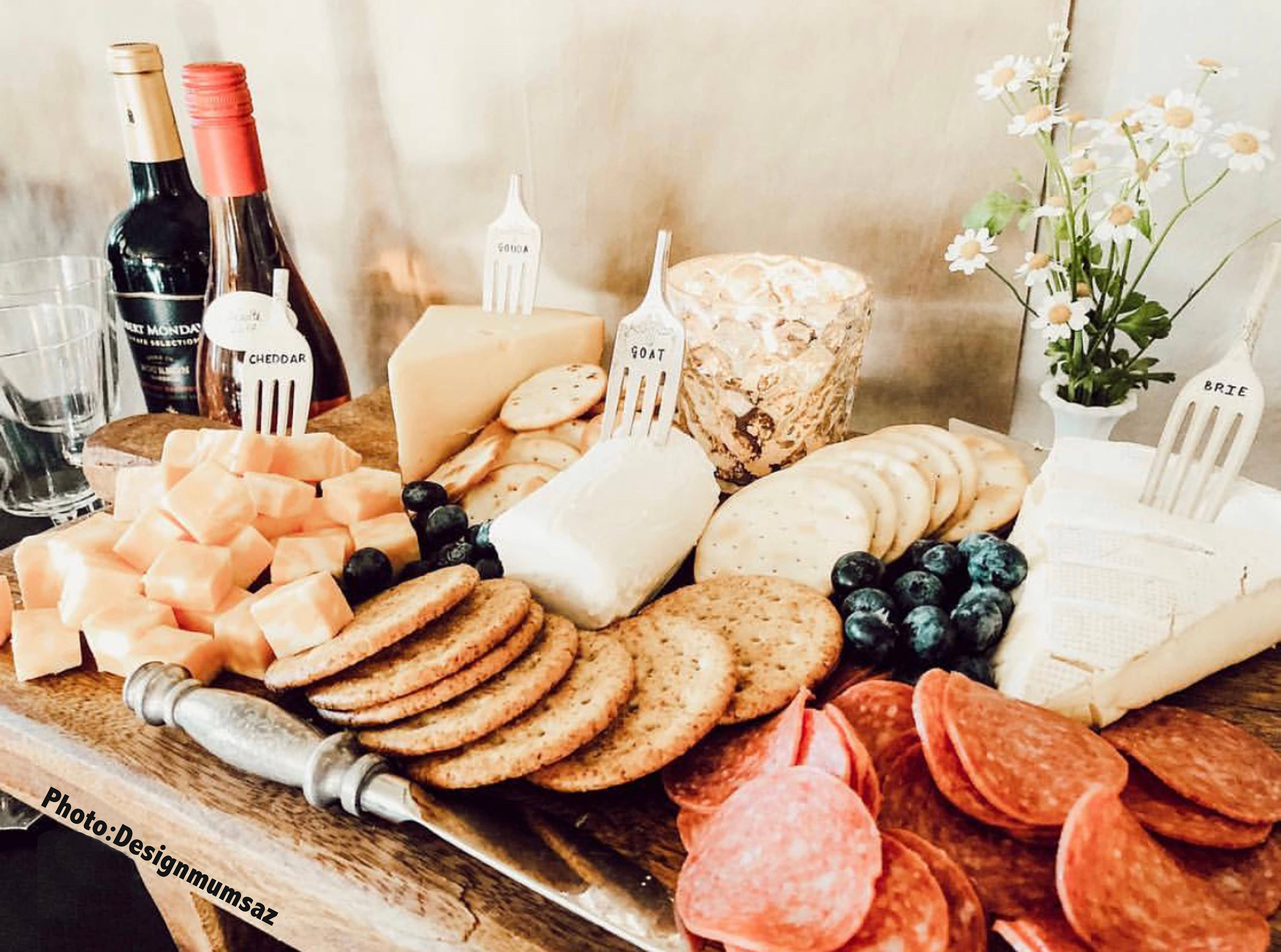 Pumpernickel and Wry - Wholesale Flatware Set - Assorted loose cheese markers1