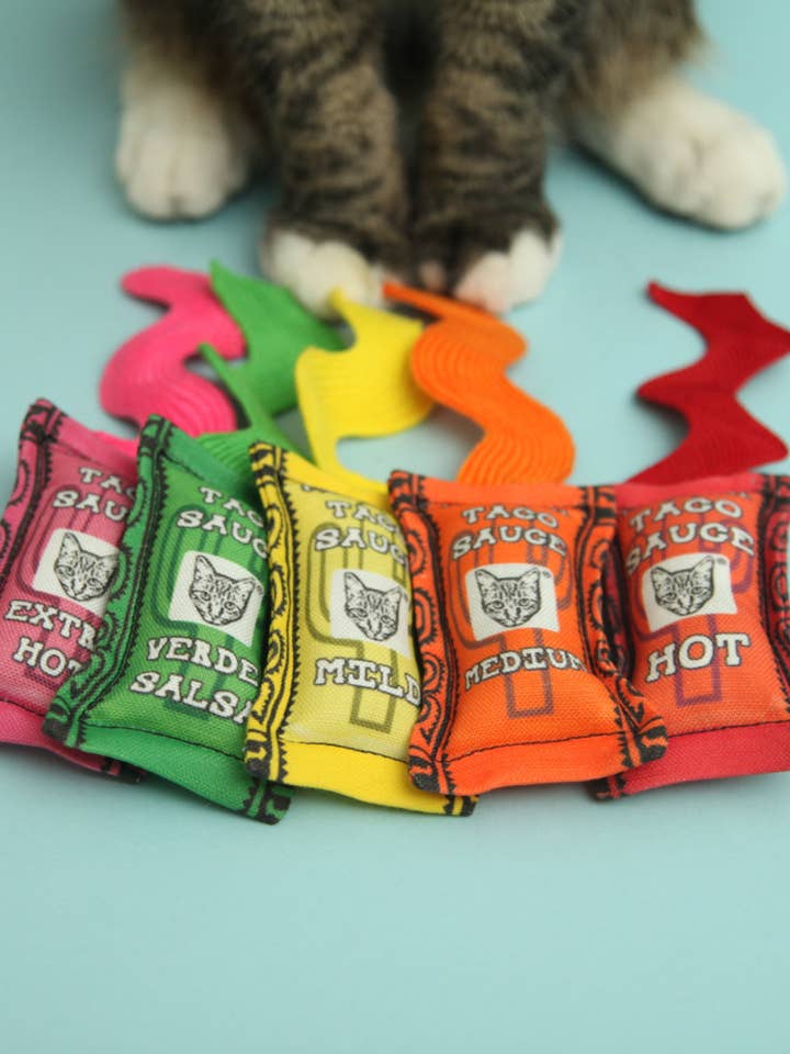 Ekstra Hot Taco Sauce Cat Toy for engroshandel hos Polydactyl