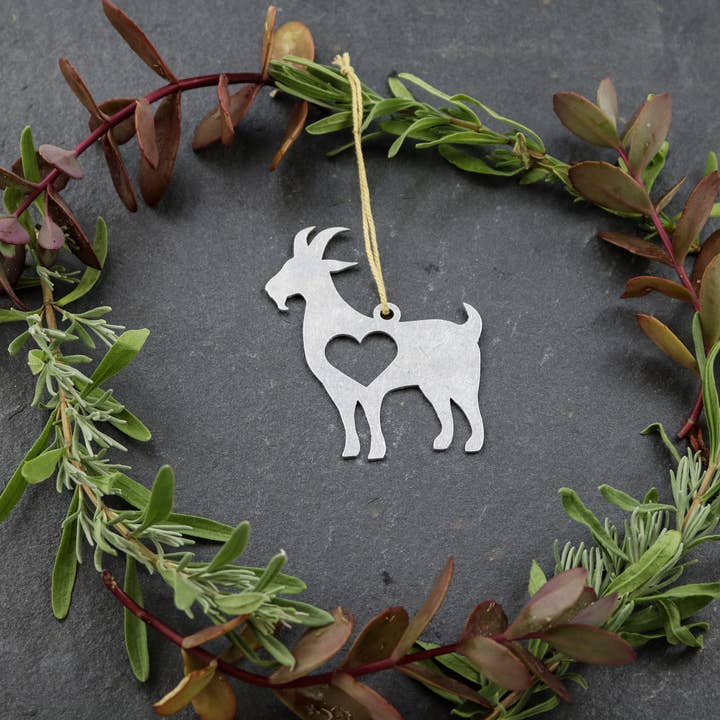 Iron Maid Art - Wholesale Ornament - Goat Animal Metal Holiday Gift Christmas Ornament
