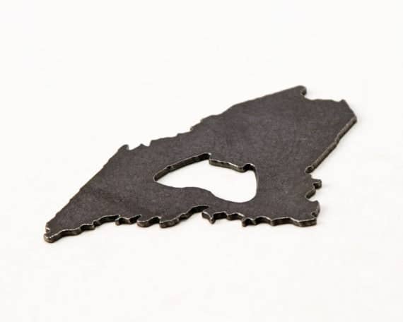 Iron Maid Art – wholesale Flask-/vinöppnare – Maine återvunnet stål flasköppnare2