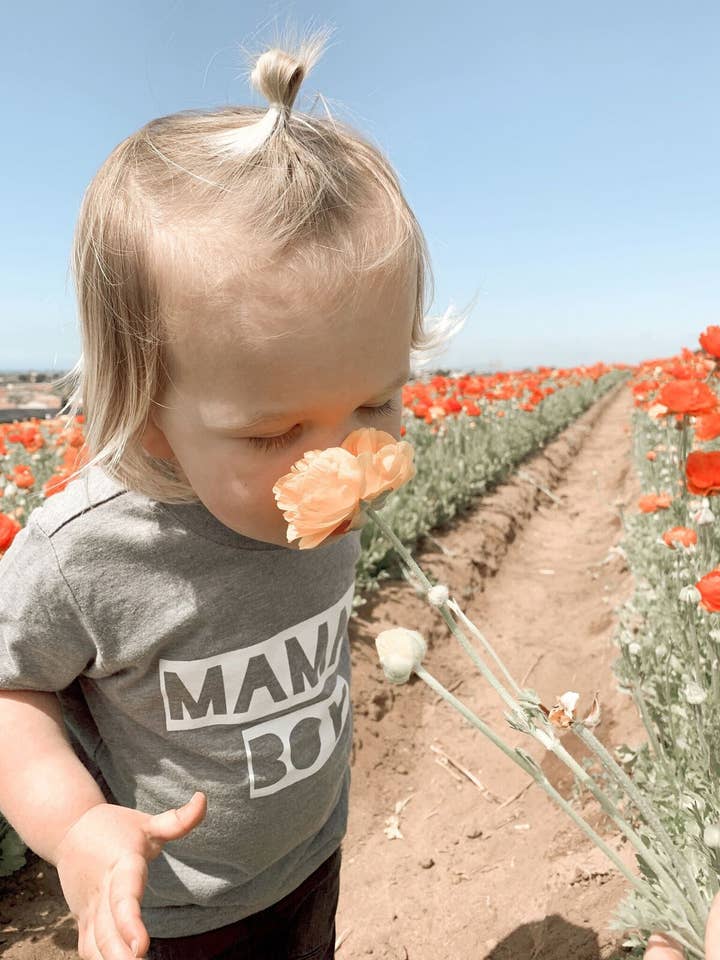 NICKY + STELLA – wholesale Screen-printed t-shirt – Kids – Mamas Boy Tee (infant/toddler)