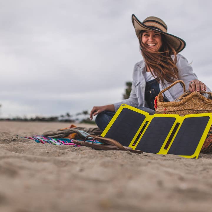 SunJack – Engroshandel Små/håndholdte apparater – SunJack 15W Bærbar Solar Panel oplader + 10k mAh Powerbank5