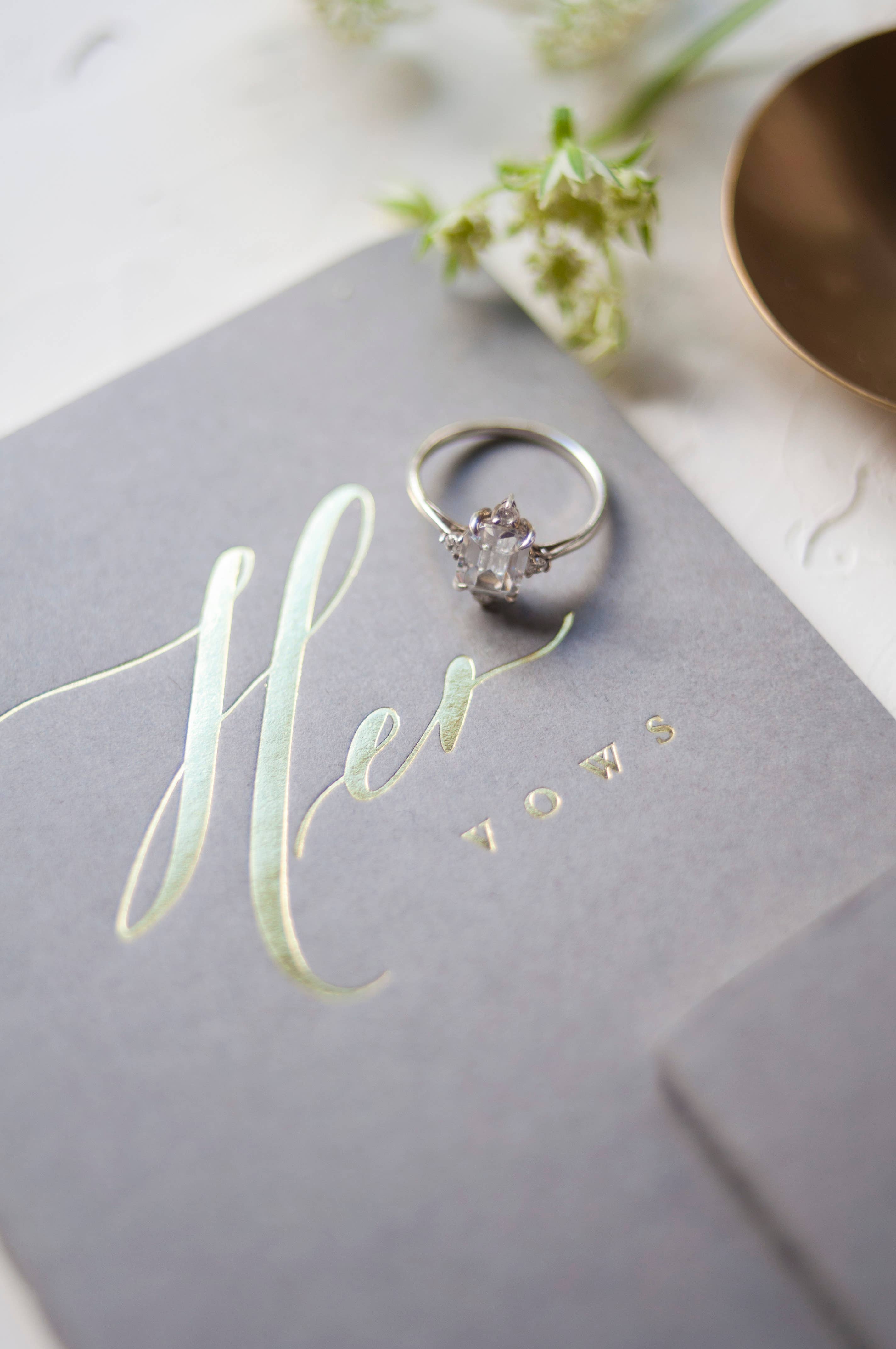 Seniman Calligraphy – wholesale Anteckningsbok – Grå vigsellöftesböcker med guldfoliepress2