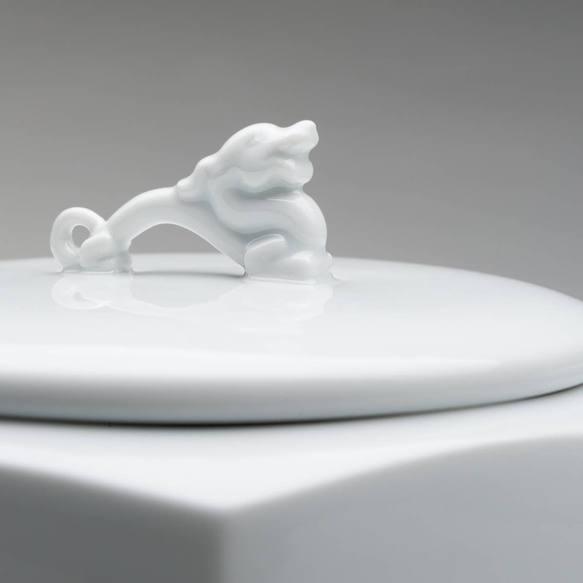 Maia Ming Designs - Wholesale Decorative Jar - Guardians - White- SM0