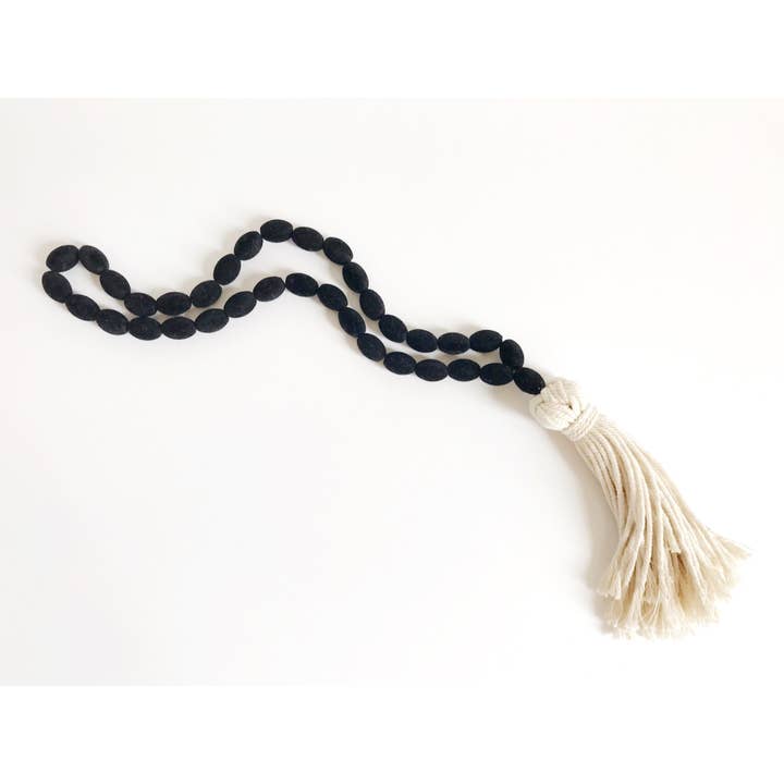 Nappa lunga nera con perline di velluto per la vendita all'ingrosso da parte di Miller Rustic Design