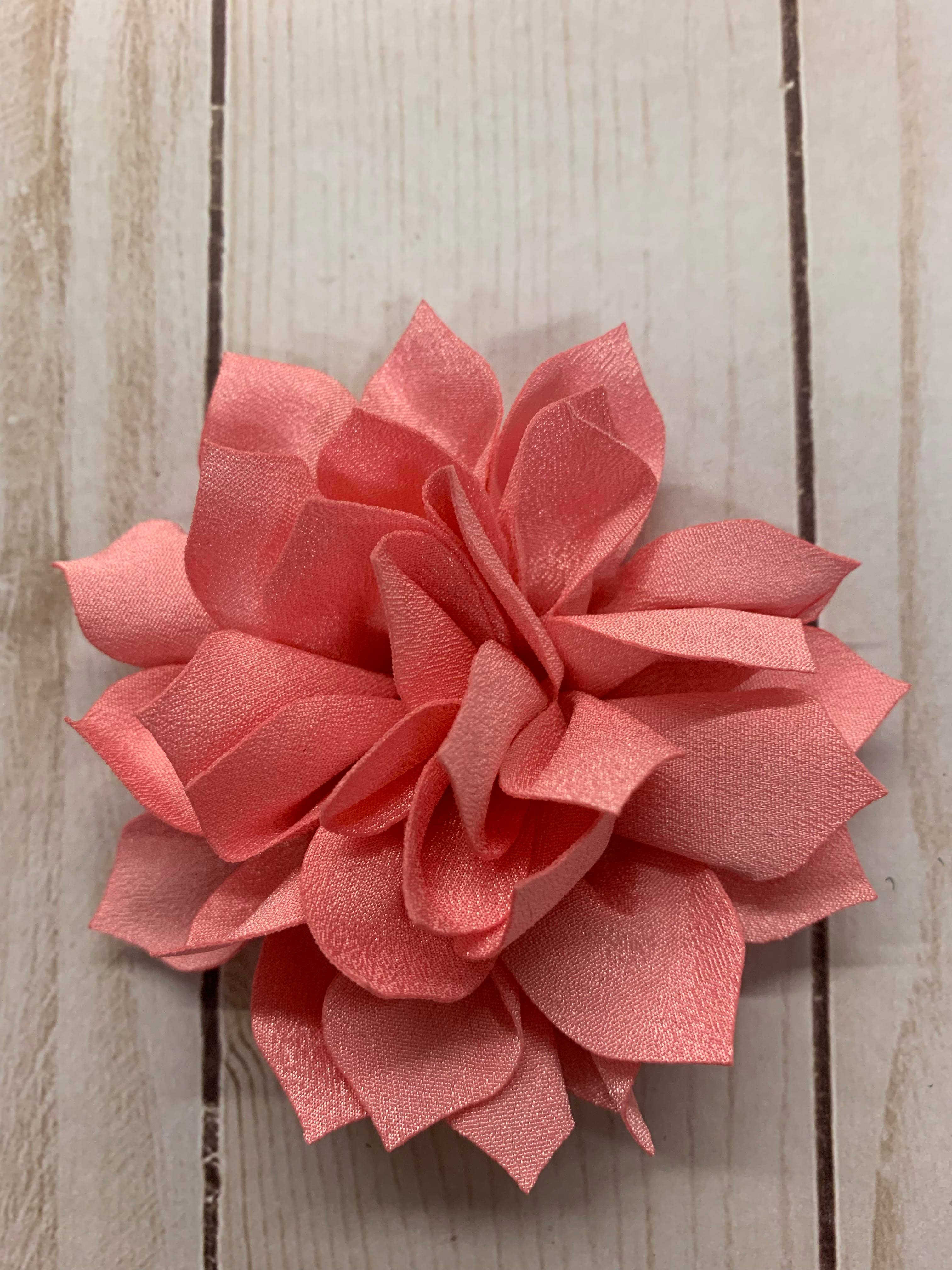 Rachel's Ribbons - Wholesale Hair Clip - Kids - Lily Flower Clip - Medium3