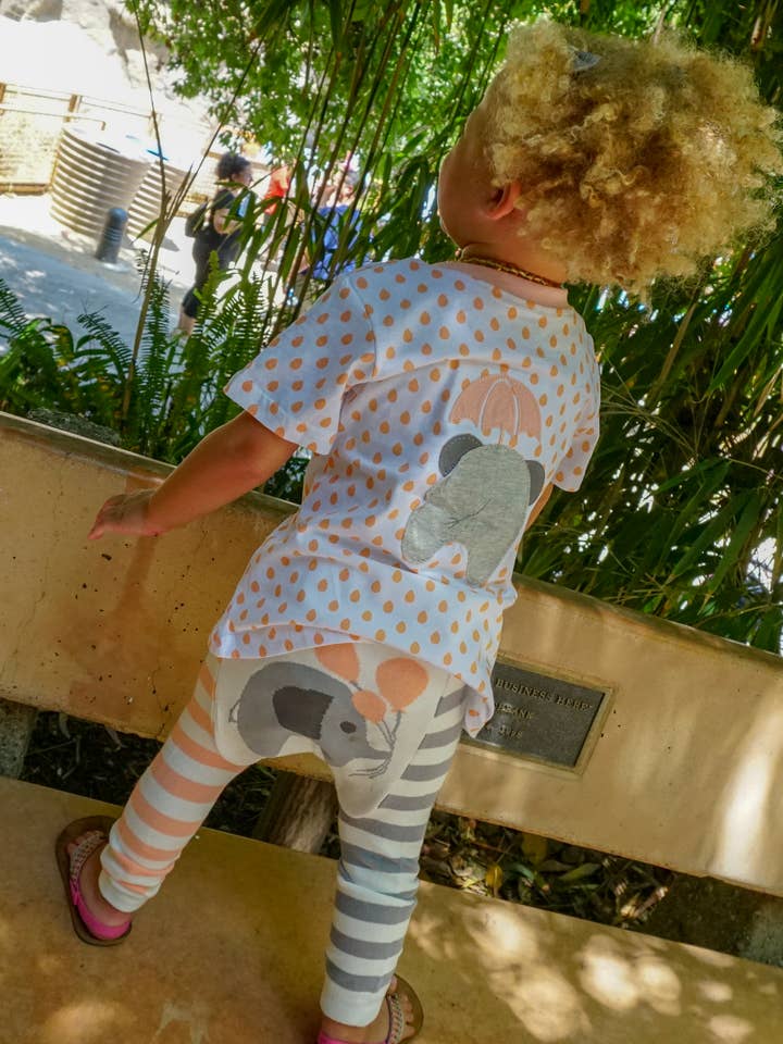 Roze legging voor baby's en peuters met olifanten voor wholesale door Doodle Pants