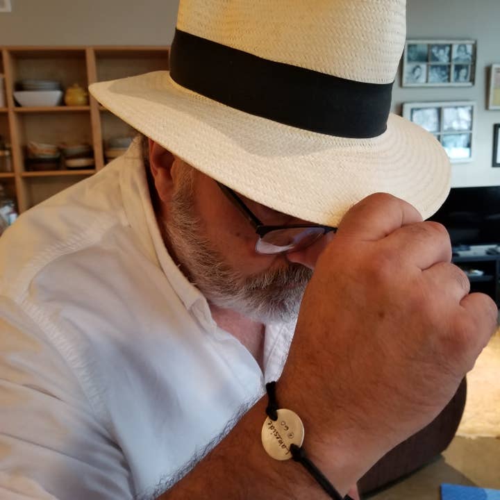 daVoria – Engroshandel Armbånd med vedhæng – Namaste - Små intentioner3