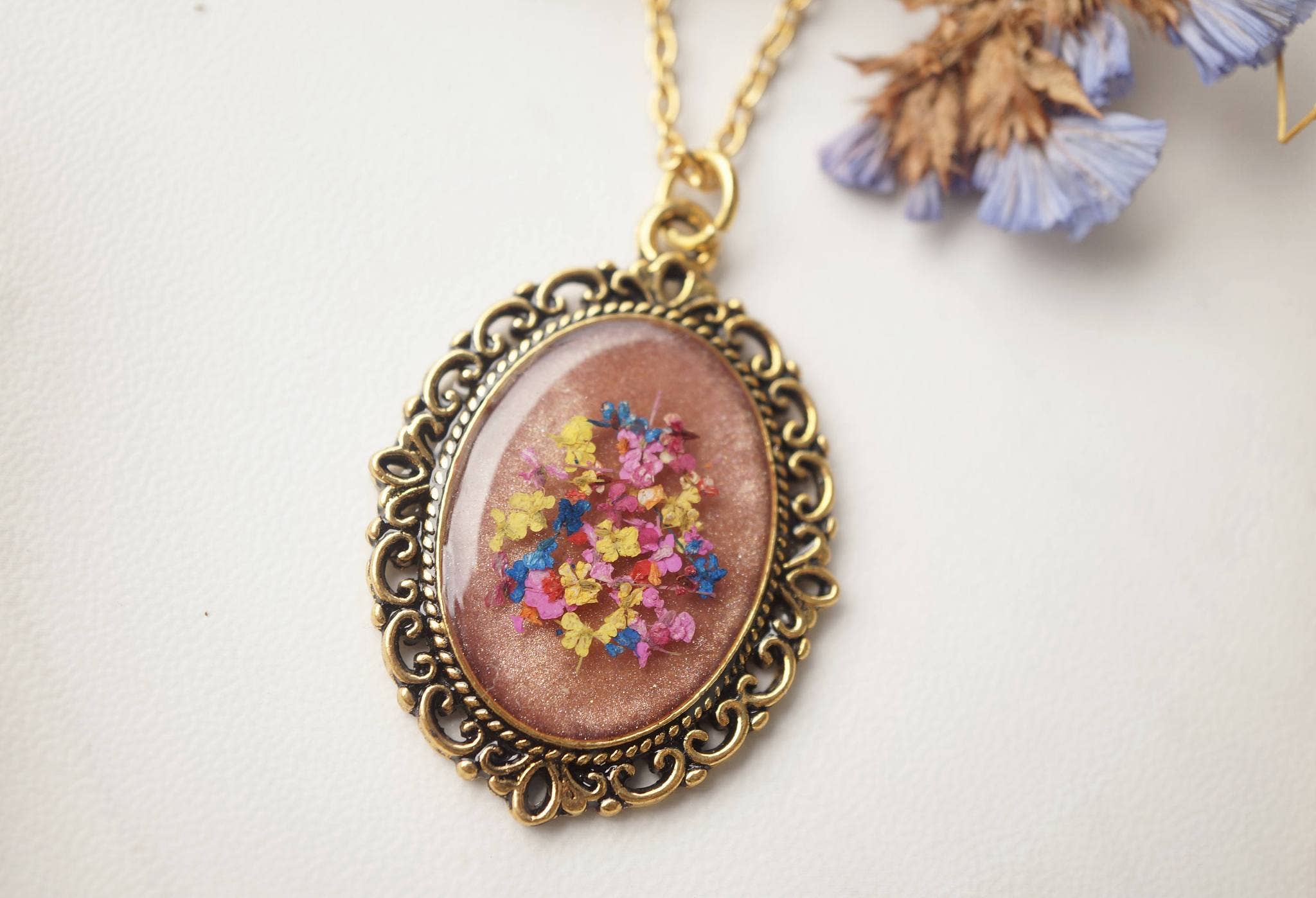 Ann + Joy - Wholesale Pendant/Charm Necklace - Rose Gold in Pink, Yellow, Blue & Red Real Dried Flowers in Resin Gold Necklace1