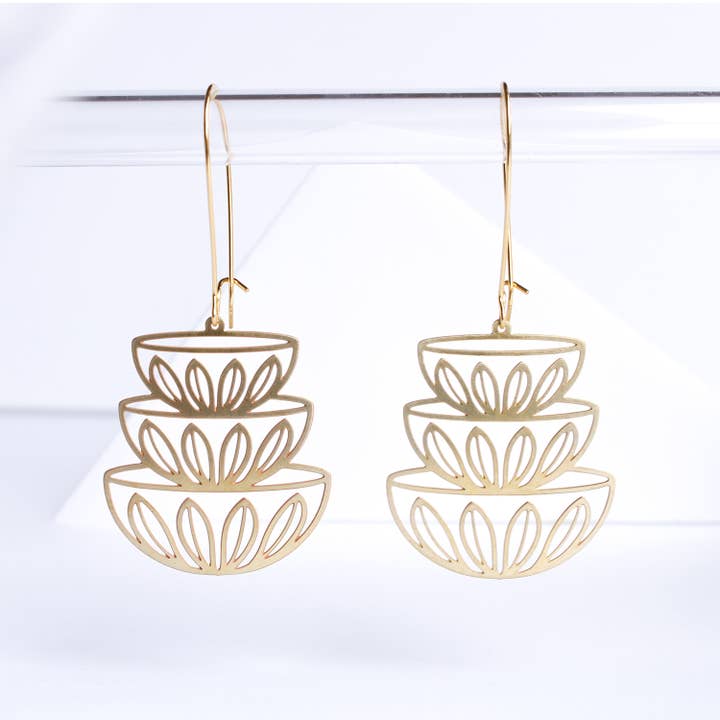 A Tea Leaf Jewelry - Wholesale Dangle Earrings - Retro Bowls Stacked Earrings | Cathrineholm Lotus Pattern