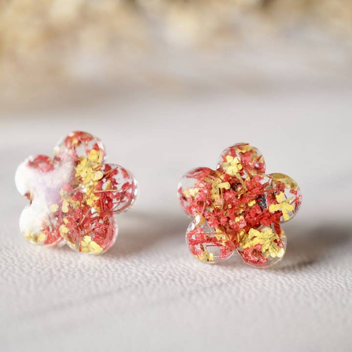 Ann + Joy - Wholesale Stud/Post Earrings - Flower Shaped Real Dried Flowers and Resin Stud Earrings2