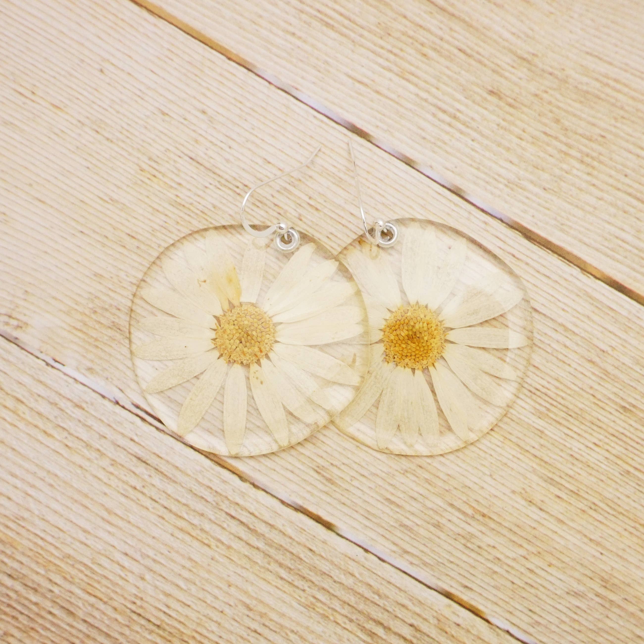 Petal Connection - Wholesale Dangle Earrings - 61602 Large White Daisy Flower Earrings5