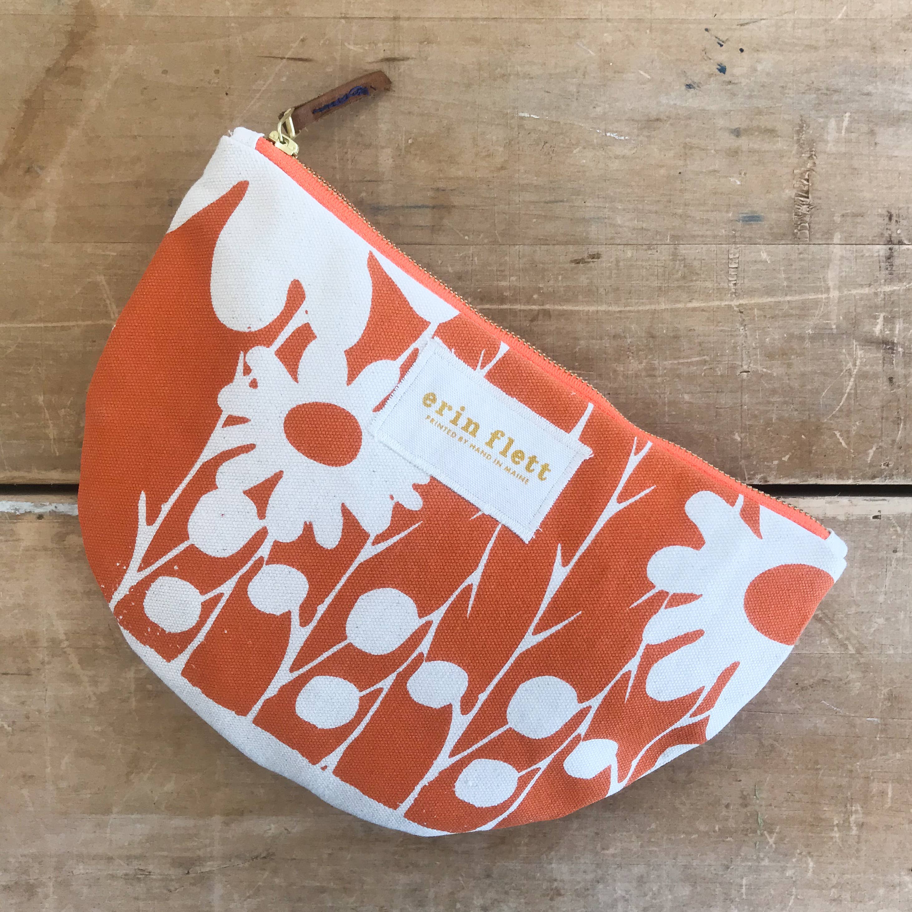 Erin Flett - Wholesale Clutch Bag - Women's - Mango Daisy Thorn Large Half Moon Bag1