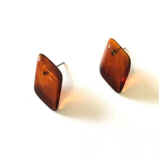 Tortoise Brown Sliding Diamonds Stud Earrings for wholesale by Leetie Lovendale