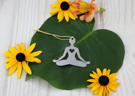 Iron Maid Art – wholesale Prydnad – lotus yoga pose metall semester gåva jul prydnad1