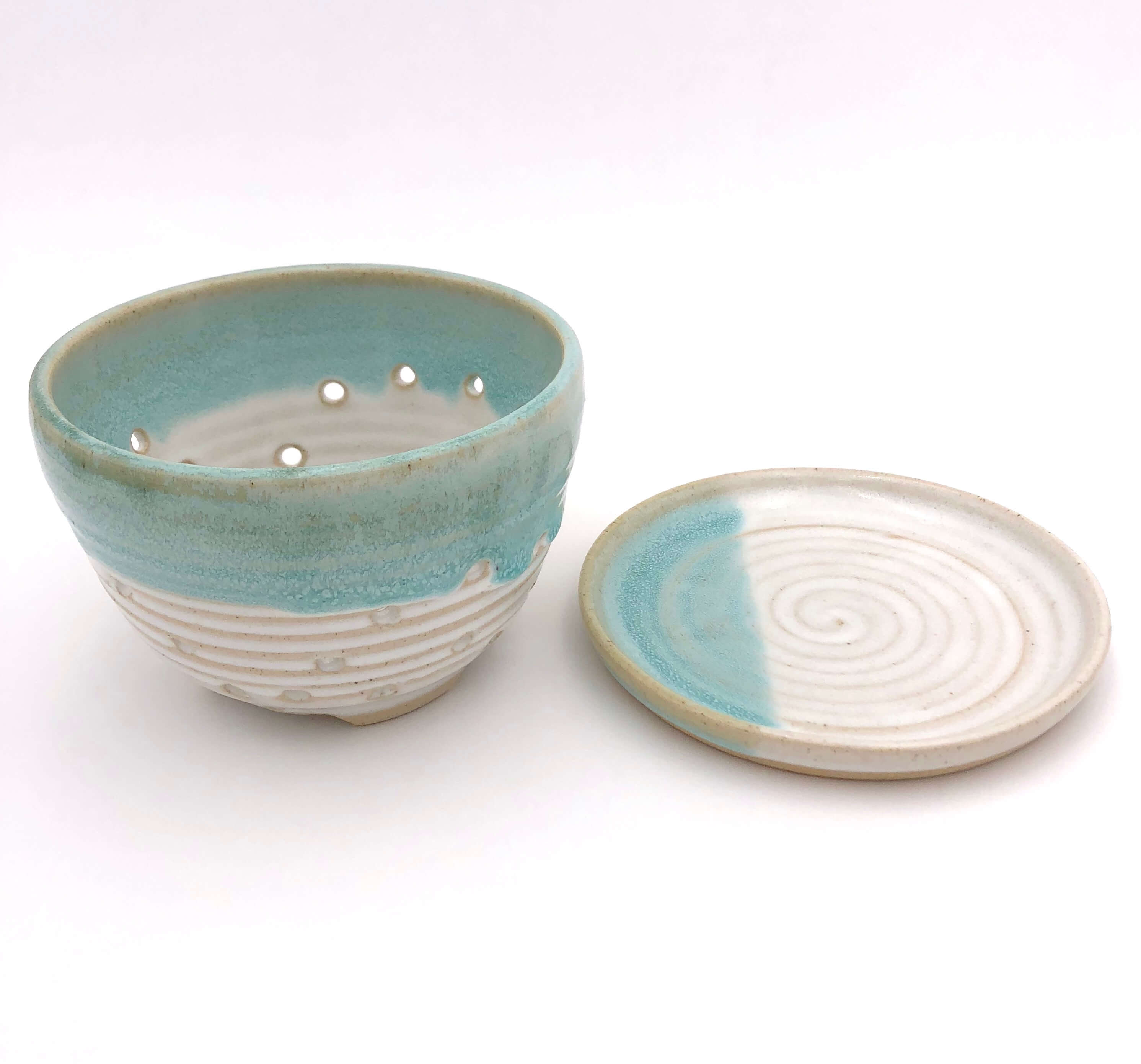 Coastal Clay Co. - Wholesale Colander - Classic Summer Berry Bowl With Saucer - Ceramic Colander4