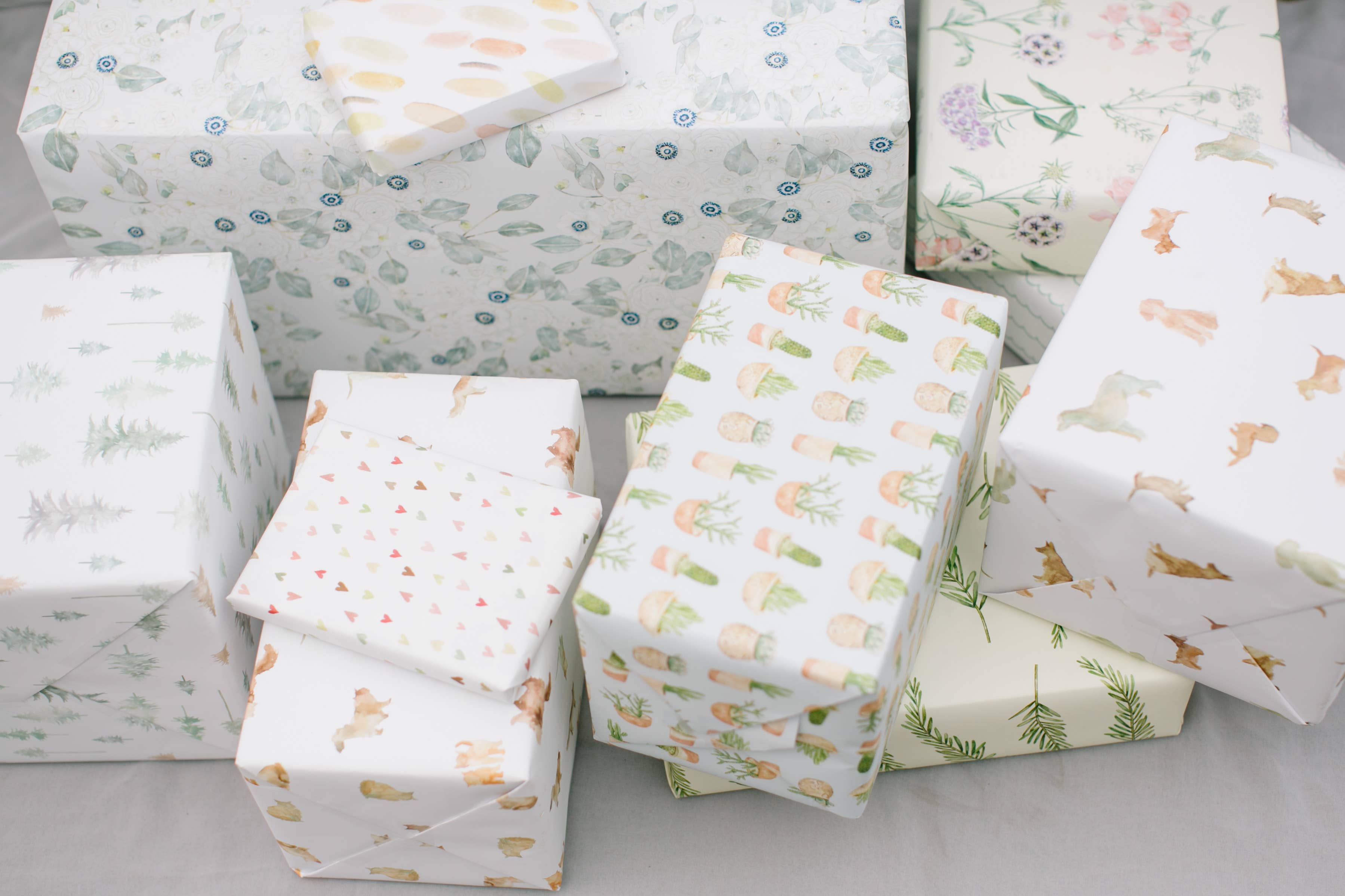 Lana's Shop - Wholesale Wrapping Paper Roll - Floral Bursts Gift Wrap Roll2