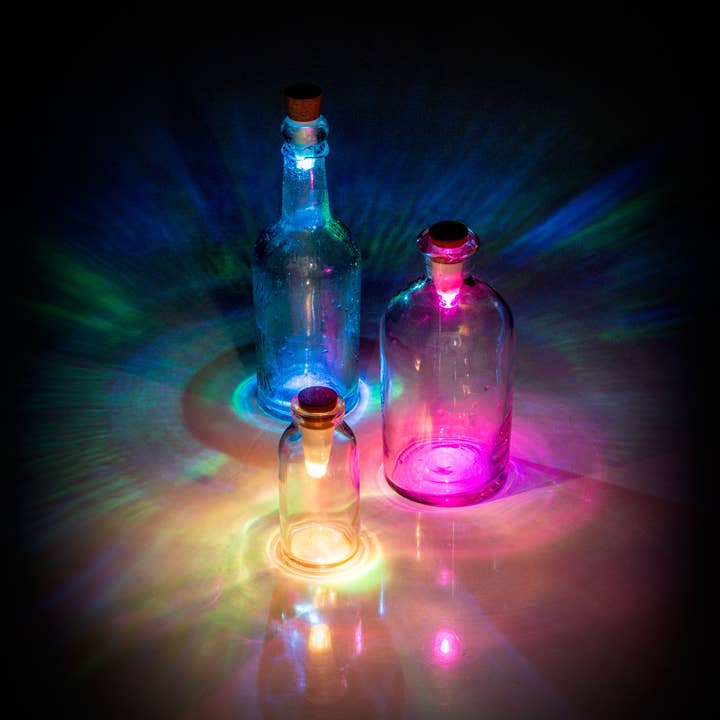 SUCK UK Ltd - USA - Wholesale Accent/Desk Lamp - Multicolored USB Rechargeable Bottle Light