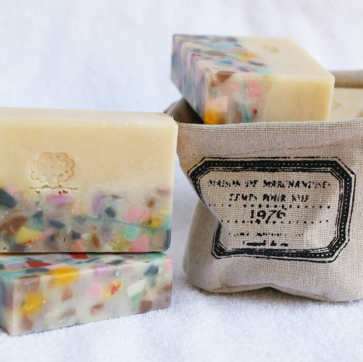 Organic Dream Land Handmade Soap (Jasmine) 5.5oz for wholesale by One Leaf Soap