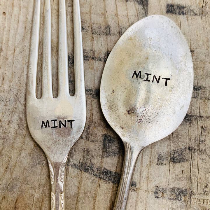 Pumpernickel and Wry – wholesale Gräspiggar – Örtträdgårdsmarkör Växtstakar - vintage, handstämplade1