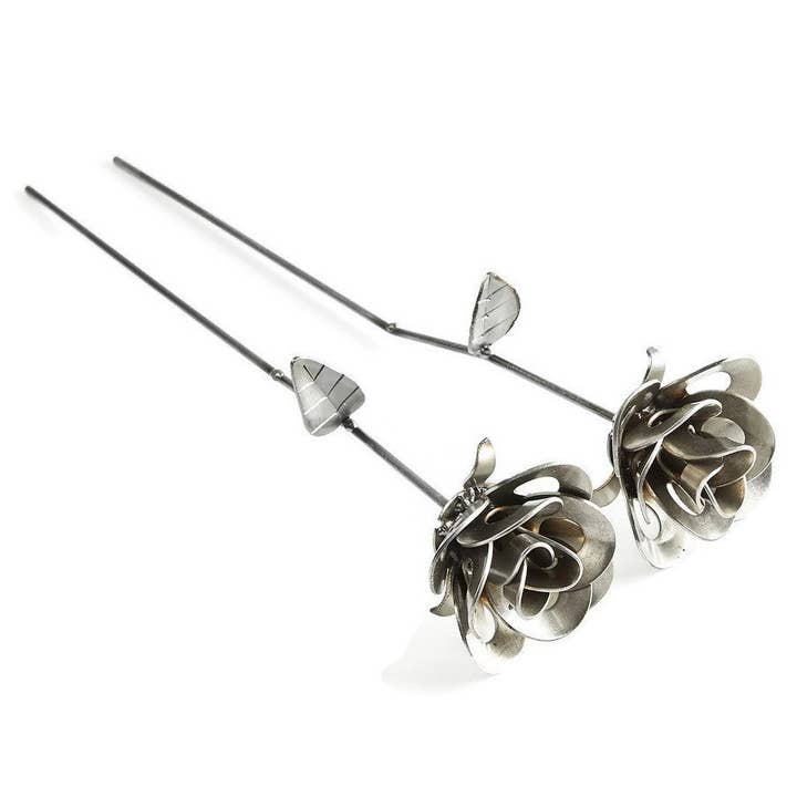 Metal Relic - Wholesale Artificial Flowers - Dual Immortal Roses And Bud Vase1