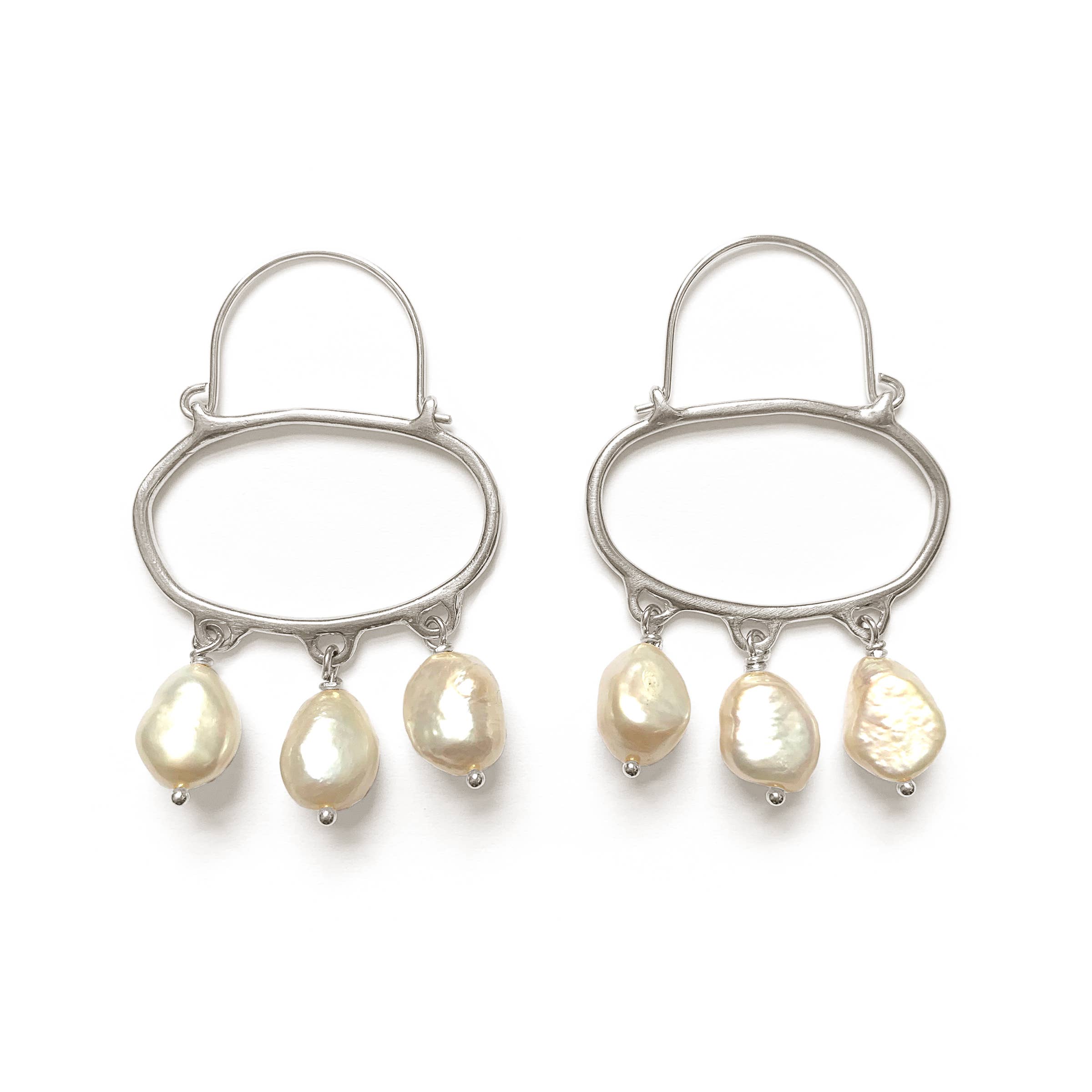 Goldeluxe Jewelry - Wholesale Hoop Earrings - Penelope Hoop Earrings with White Pearls5