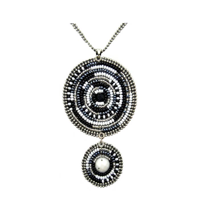 Seed bead Necklace _ hand beaded
2 Circle in Black, White for wholesale by Erik & Mike