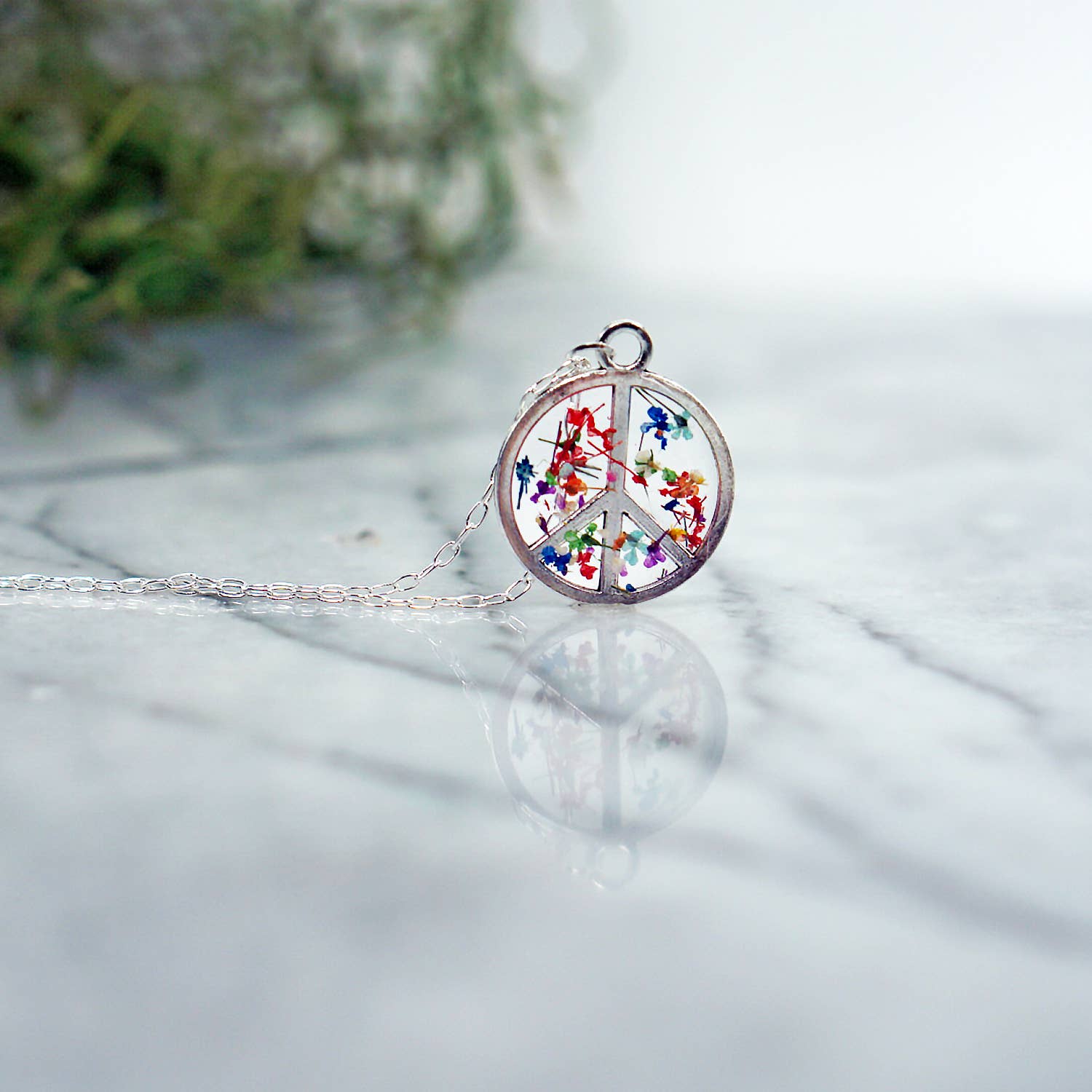 The Pretty Pickle - Wholesale Pendant/Charm Necklace - Peace Queen Anne's Confetti Necklace3