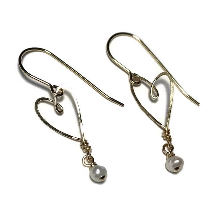 Beth Jewelry - Wholesale Dangle Earrings - Tiny Heart Pearl Earrings0