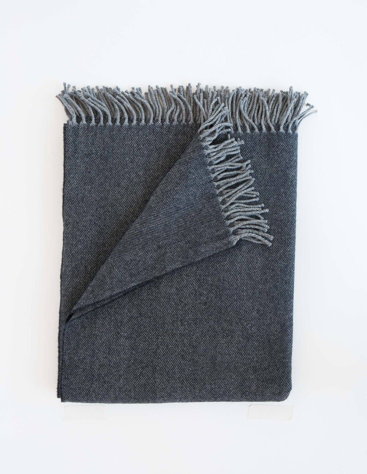 Evangeline Linens - Wholesale Throw Blanket - Lightweight Herringbone Throws6