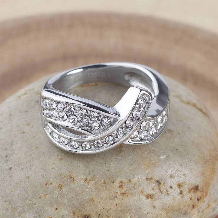 West Coast Jewelry – Großhandel Mehrsteinige Ringe – Polierter Zirkonia-Ring aus Stahl in Bandform