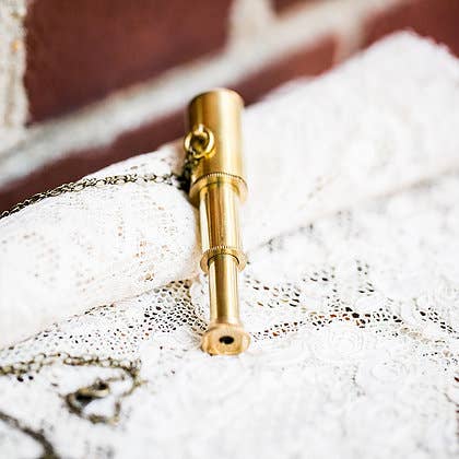 Collier Spyglass pour la vente par Adorned by Aisha