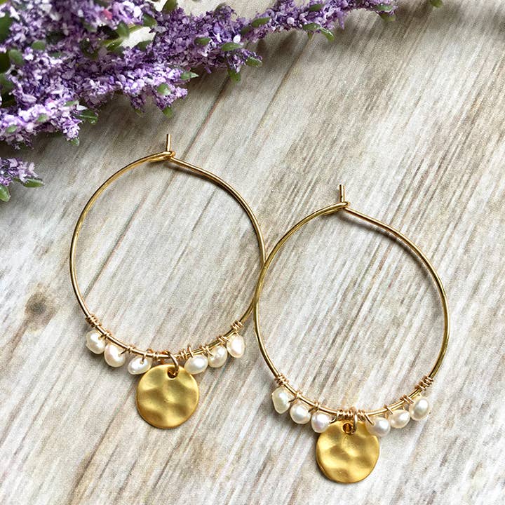 Laura Stark Designs - Vente Créoles - Créoles Pearl Boho | Créoles en perles1