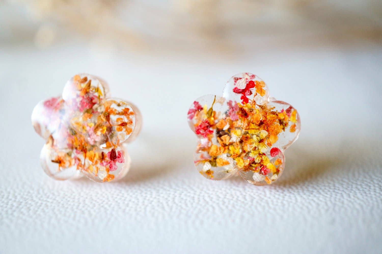 Ann + Joy - Wholesale Stud/Post Earrings - Flower Shaped Real Dried Flowers and Resin Stud Earrings3
