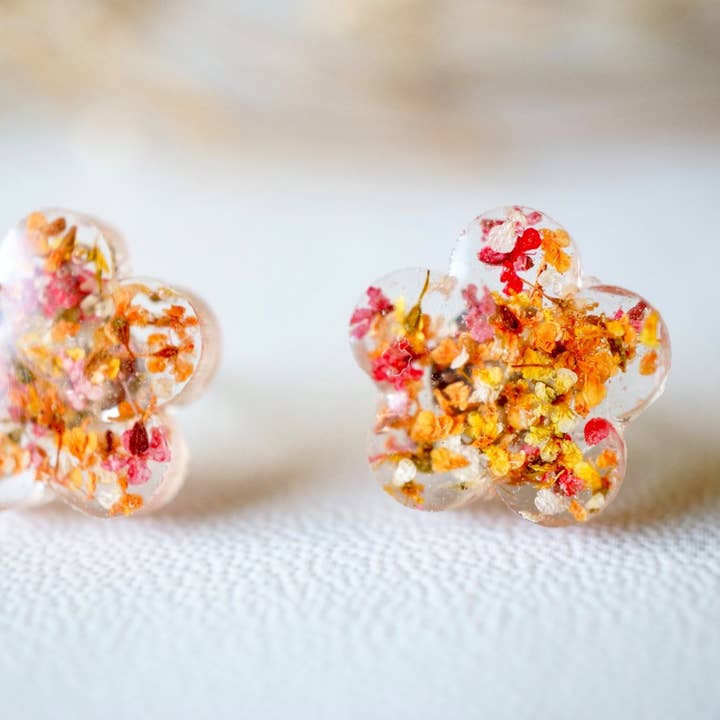 Ann + Joy - Wholesale Stud/Post Earrings - Flower Shaped Real Dried Flowers and Resin Stud Earrings3