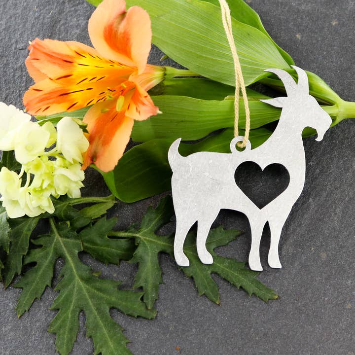 Iron Maid Art - Wholesale Ornament - Goat Animal Metal Holiday Gift Christmas Ornament