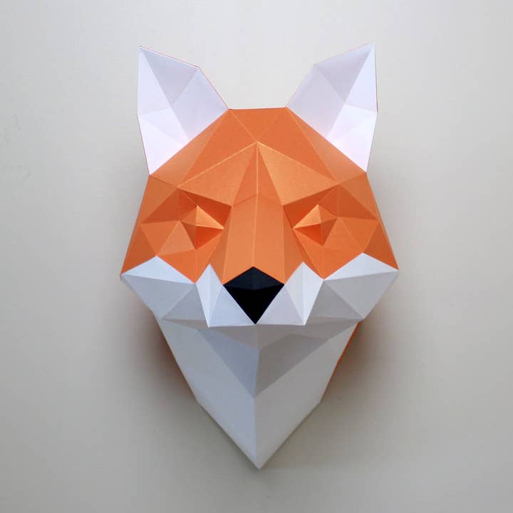 Cecilia der Fuchs Papercraft für den Großhandel von Resident Design